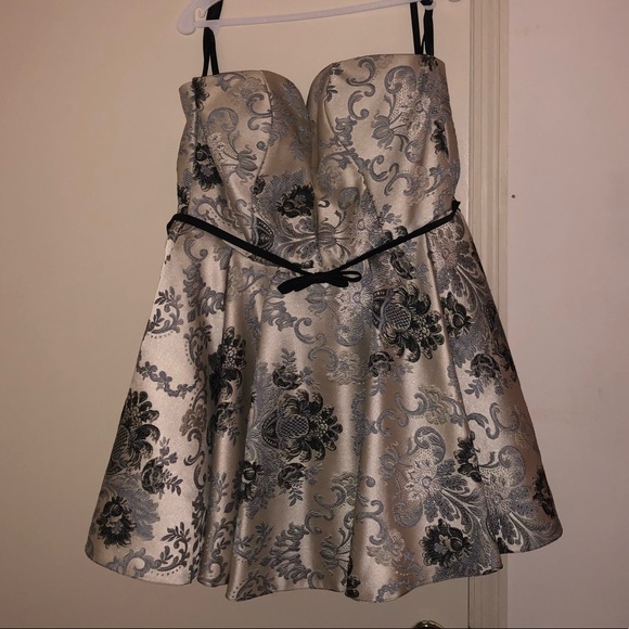 Hannah S Homecoming Dress - Picture 2 of 7